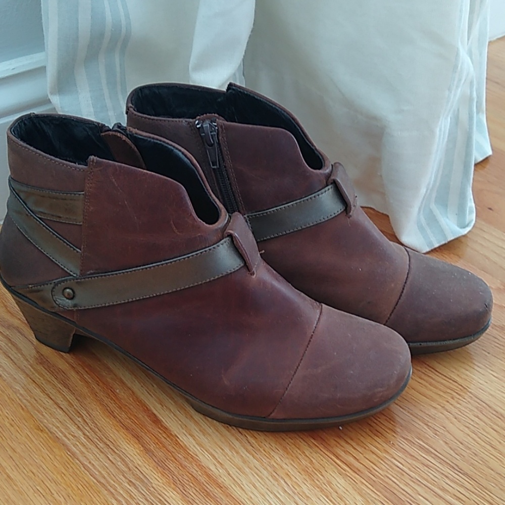 Naot booties